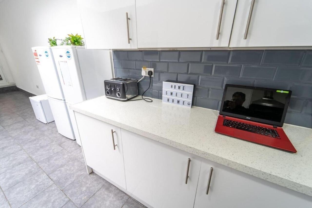 Studio Close To Selly Oak Train Station Birmingham Bagian luar foto